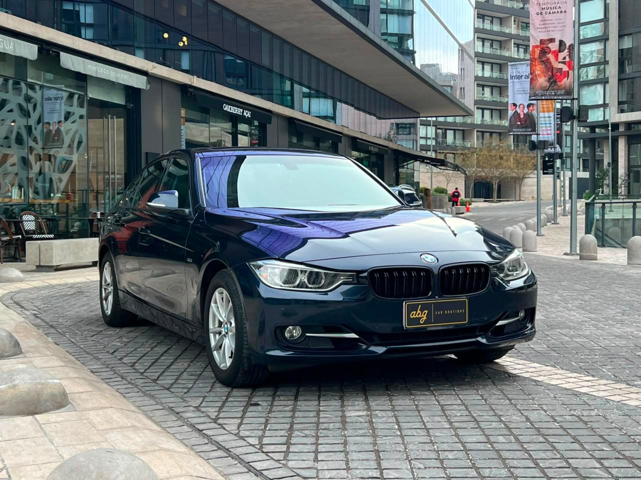BMW 320